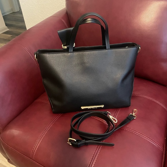 Like New! Betsey Johnson satchel - Picture 10 of 16